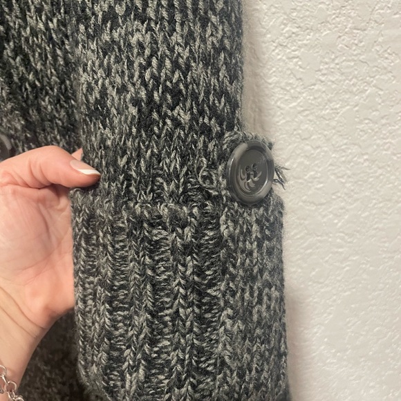 Admit One black and green Button Front Flap Collar Sweater size large - Picture 7 of 9